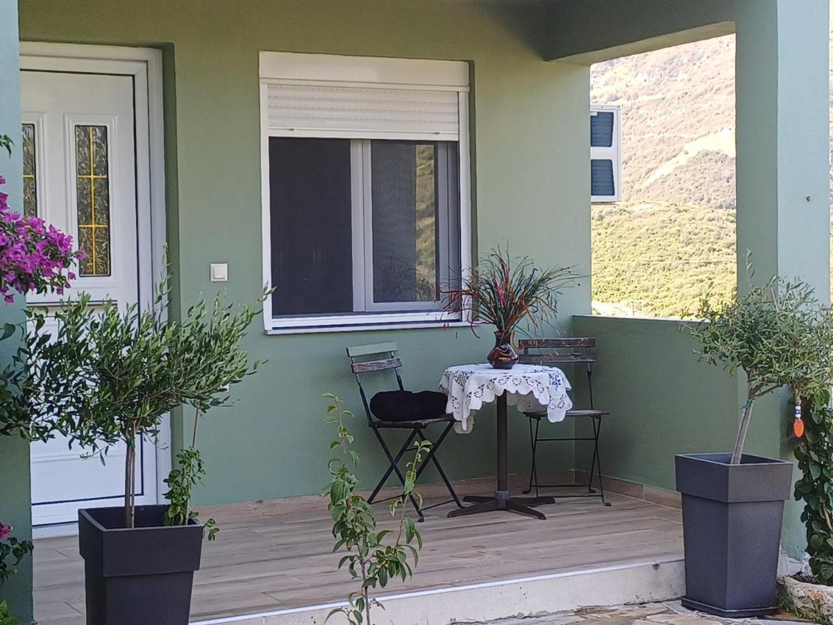G.Tzanis Luxury Apartments Parga Eksteriør bilde