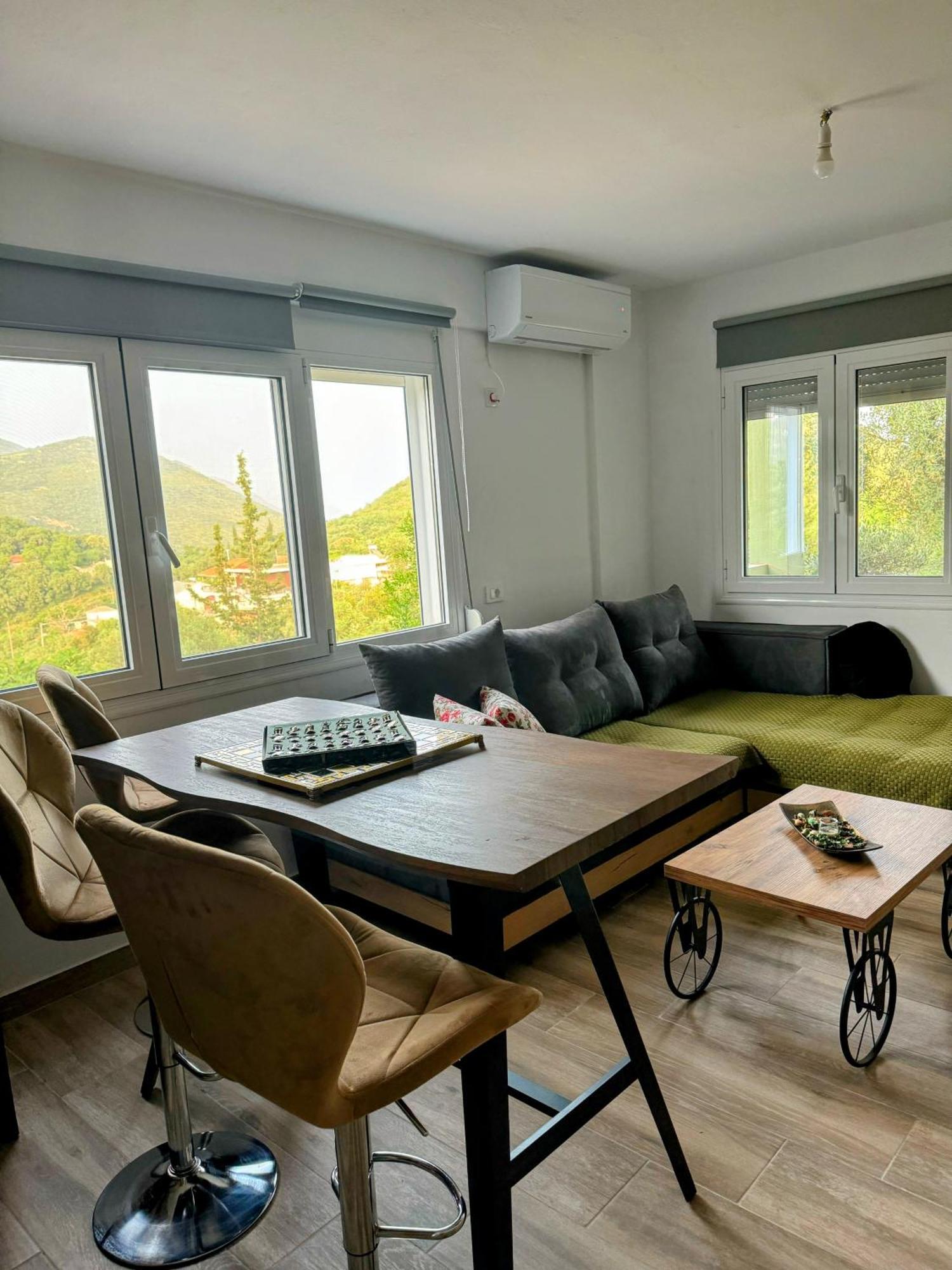 G.Tzanis Luxury Apartments Parga Eksteriør bilde