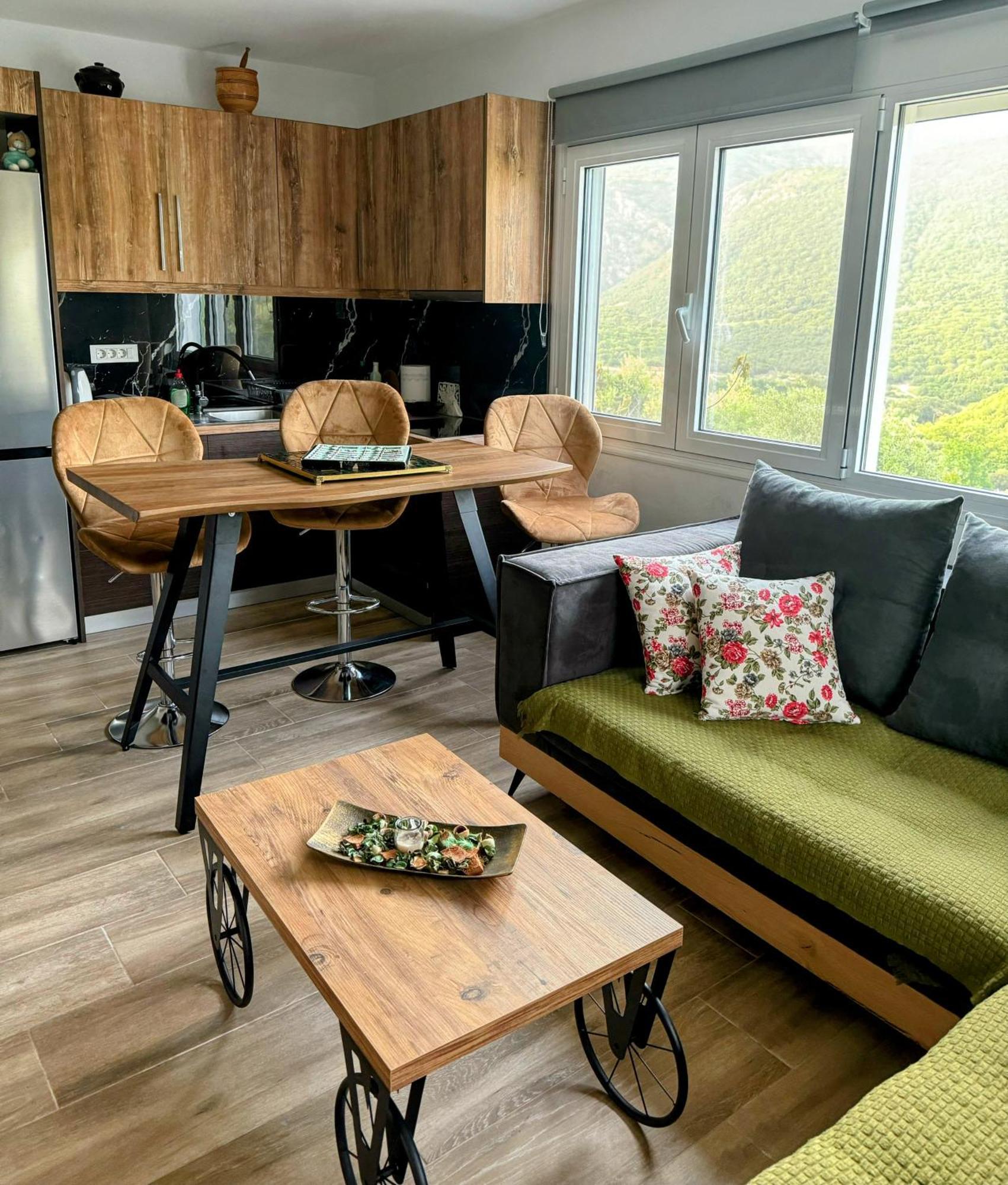 G.Tzanis Luxury Apartments Parga Eksteriør bilde